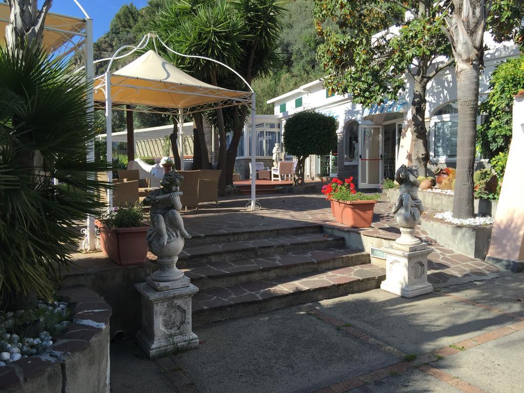 Hotel Villa Al Parco Forio  ภายนอก รูปภาพ