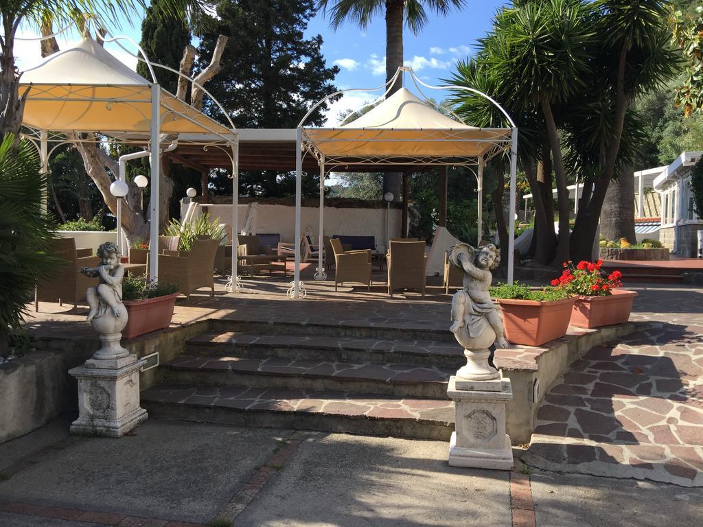 Hotel Villa Al Parco Forio  ภายนอก รูปภาพ